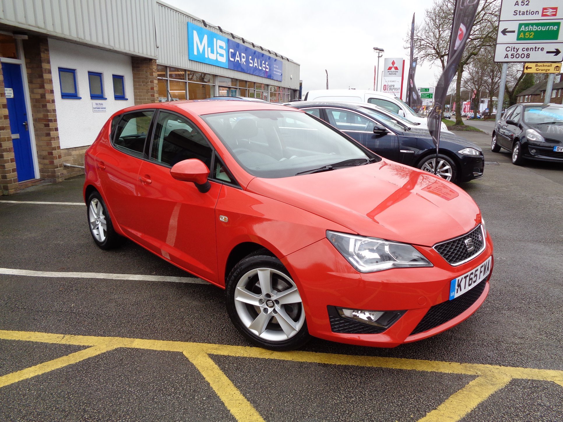 discolor familie følgeslutning MJS Car Sales on Twitter: "We're filling up thick &amp; fast &amp; this  stunning Chilli Red Seat Ibiza FR is just one of many cars going on sale  today 😍 #seat #emocion #