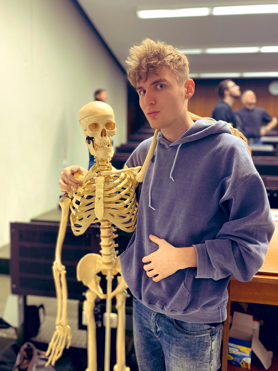 Angeschrien's tweet photo. Das nächste Video wird.... https://t.co/NRSy8HH1dS