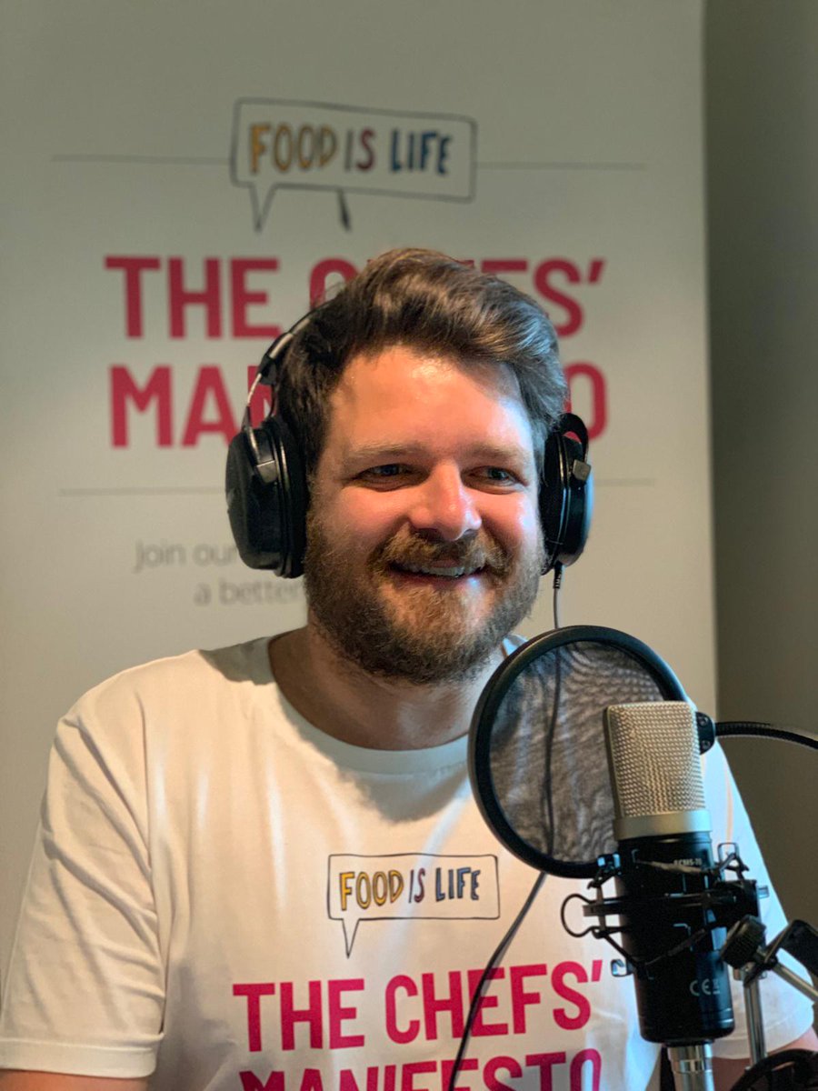 COMING SOON: The first #ChefsManifesto Podcast series, a content channel &amp; resource for #Chefs to learn &amp; share stories of their action on sustainable development tied to the #SDGs. STAY TUNED &amp; learn more: bit.ly/37YKVGk. Photo📷Clarion Sign / Kitchen &amp; Table Norrmalm