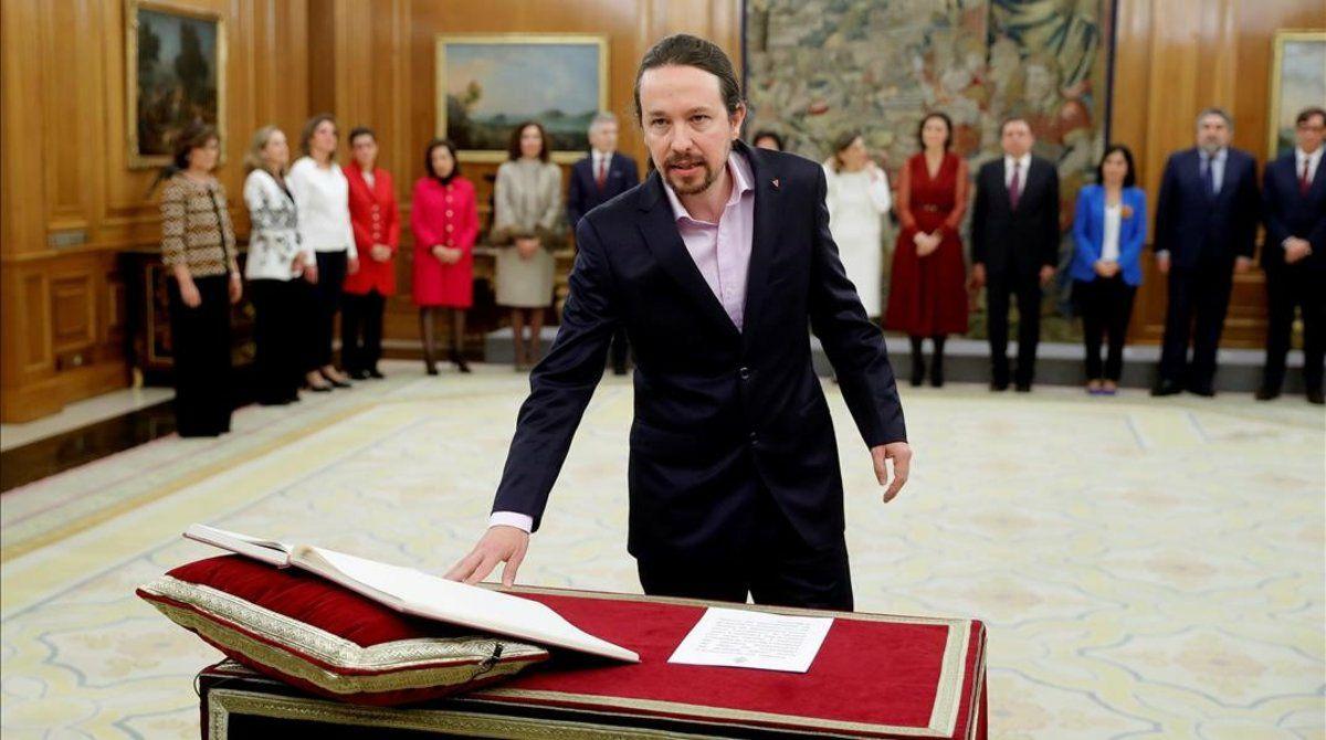PabloIglesias's tweet photo. Es un honor poder servir a nuestro país como vicepresidente de Derechos Sociales y Agenda 2030. Trabajaremos duro para proteger y ampliar los derechos de todas las personas, en una España más justa y solidaria. ¡Sí se puede! https://t.co/Ll71wPO8oX