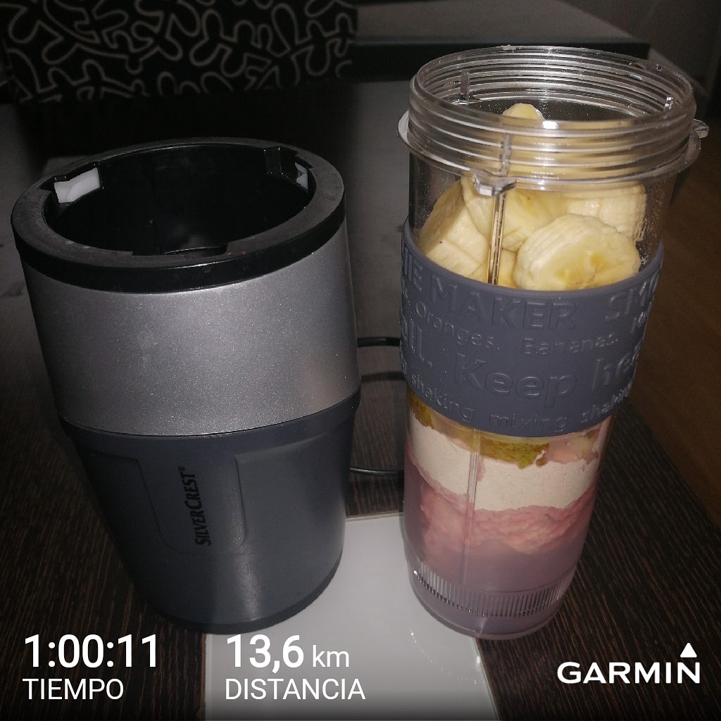 agrberty's tweet photo. Otro día más de carrera hoy 1h han salido 13,6km.
Yava quedando menos para la media de Madrid.
#yoelegicorrer #nikerunning #soyrunner #soycorrerdor #garmin #garminau #garminvivoactive3 #vivoactive3 #nikeepicreactflyknit #epicreactflyknit #reactflyknit https://t.co/2RTfG6WVUh