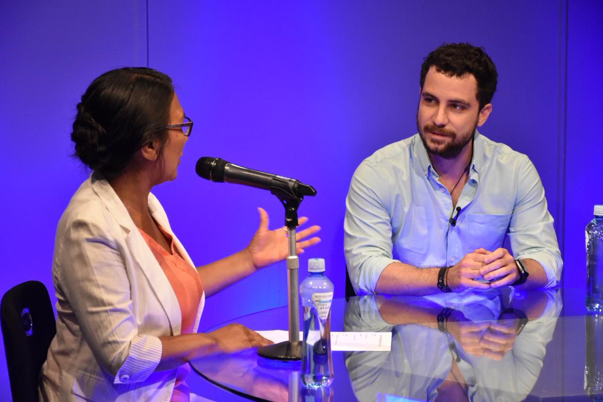 Senatur_Py's tweet photo. El fundador de la App @StayPY, André Gayol, durante una entrevista en el programa #TribunaPy comentó que la idea de llevar adelante esta campaña nació mirando un poco al pasado cuando las personas utilizaban postales físicas para mostrar y recordar un lugar que visitaron. https://t.co/38ArY39alC