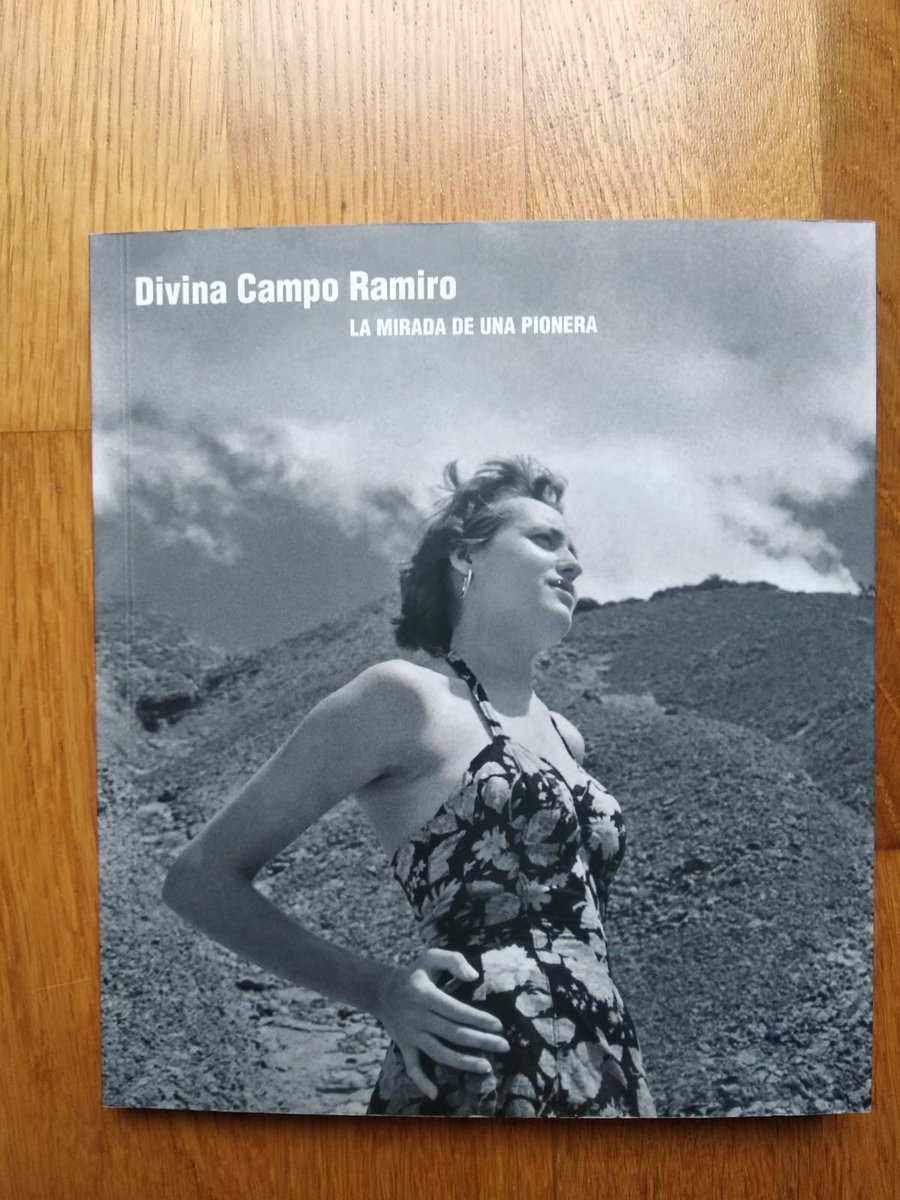 El viernes presentamos esta joyica en <a href="/DPHuesca/">Diputación de Huesca</a> que recoge, a modo de aperitivo de un fondo más amplio, una selección de imágenes de la fotógrafa Divina Campo que hemos tenido el placer de editar el <a href="/Colectivo_4F/">colectivo4F</a>. Gracias a la Fototeca de Huesca por contar con nosotras.