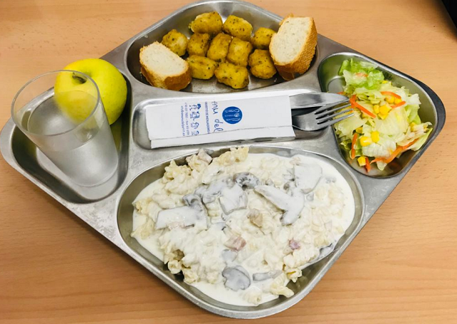 AMPAMartaMata_V's tweet photo. #MenúMenjadorMM #Dll13G 🍽️
- #Espirals amb salsa carbonara,
- Daus de #bacallà arrebossats amb amanida variada,
- Fruita 🍏
#BonProfit = bon appiattu (#cors) https://t.co/JbcutPDIZi