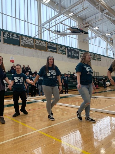 PrincipalHemlin's tweet photo. R.C. Mahar Student Council members Samantha Mikulskis, Shyla Senn, Kartyr Lankowski, Jessica Wilson and Isaac Haneisen recently participated for the first time ever as a Unified Bocce Team in support of the Special Olympics at Minnechaug Regional.  Fantastic Job!!!! https://t.co/bRvrJo4lsK