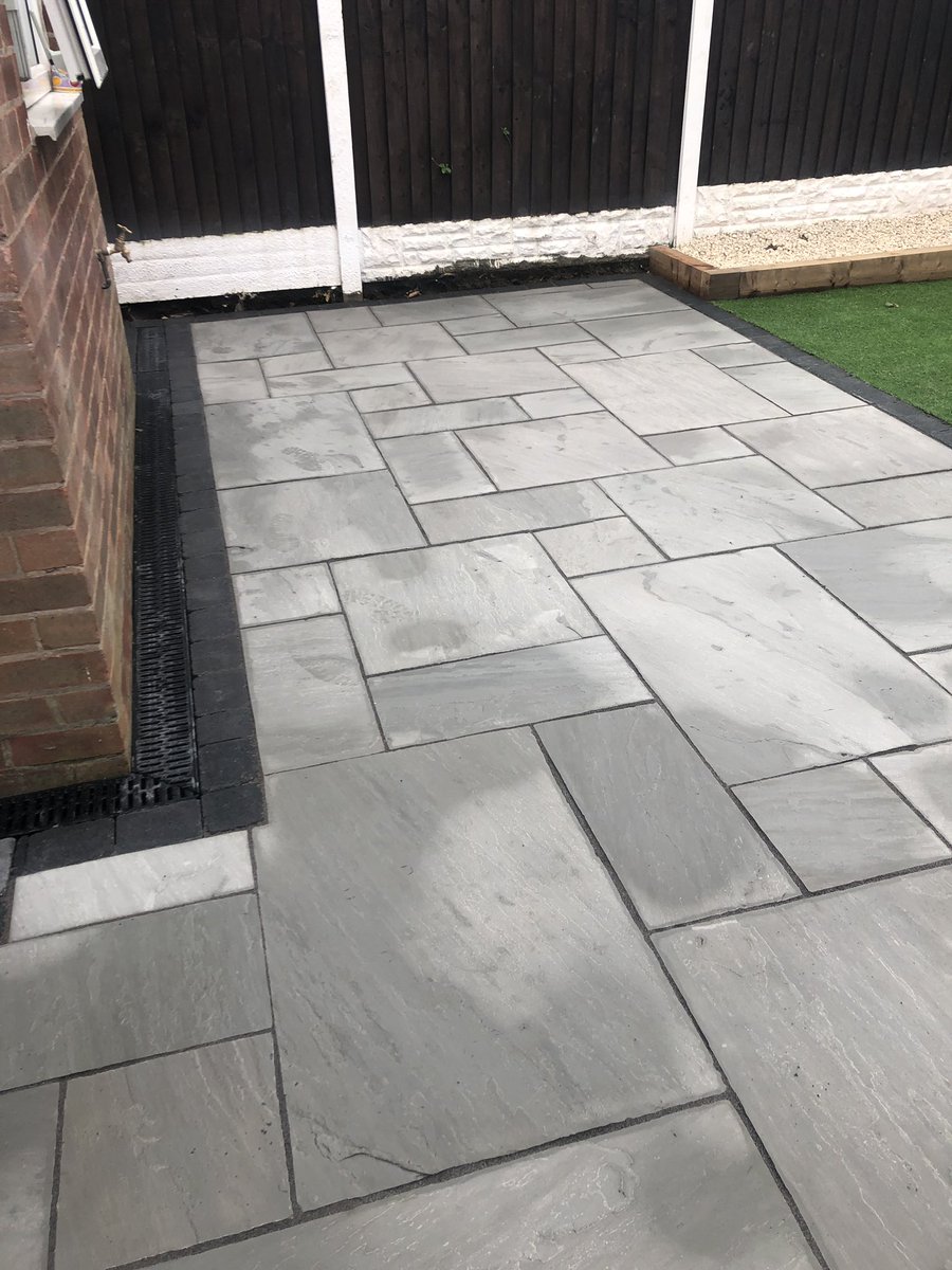 Andy_Fowler's tweet photo. Great transformation on this one in Norris Green. Indian stone with charcoal block border,30mm artificial grass with raised sleeper borders and decoration stone 👌🏻😁😎 #MaintenanceFree #FowlersGardens #SummersComing https://t.co/Tye6SVxx5S