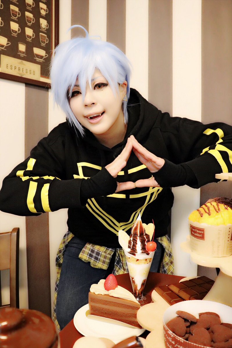 A3_BxJ's tweet photo. A3!好きなお友達欲しいので便乗！！
関東でレイヤーしてます。エーステにもハマっていて、秋組箱推しです！！
よろしくお願いしますm(_ _)m

 #A3アニメ化決定をお祝いしてA3好きと繋がりたい
 #A3レイヤーさんと繋がりたい 
#A3好きさんと繋がりたい https://t.co/SoX5e5KYpY