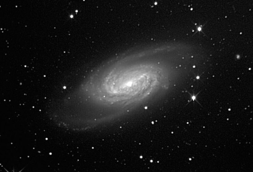 This is a barred spiral #galaxy 30 million lightyears distant with an active rate of #star births in the nucleus. 
Its name, NGC 2903. 
Image: #Anysllum #Observatory @AstroSabadell. 
See the details in the spiral structure !!