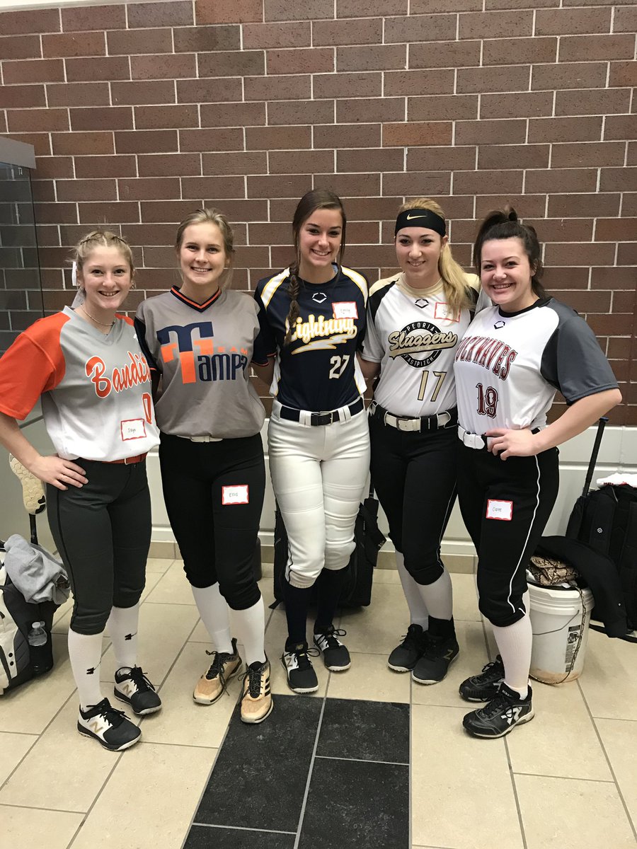 CNORRED88's tweet photo. So happy I got to spend the weekend with my future teammates in our future home!!! I can’t wait to be at NIU!!! @NIUSoftball https://t.co/XXtmjJ9rVb