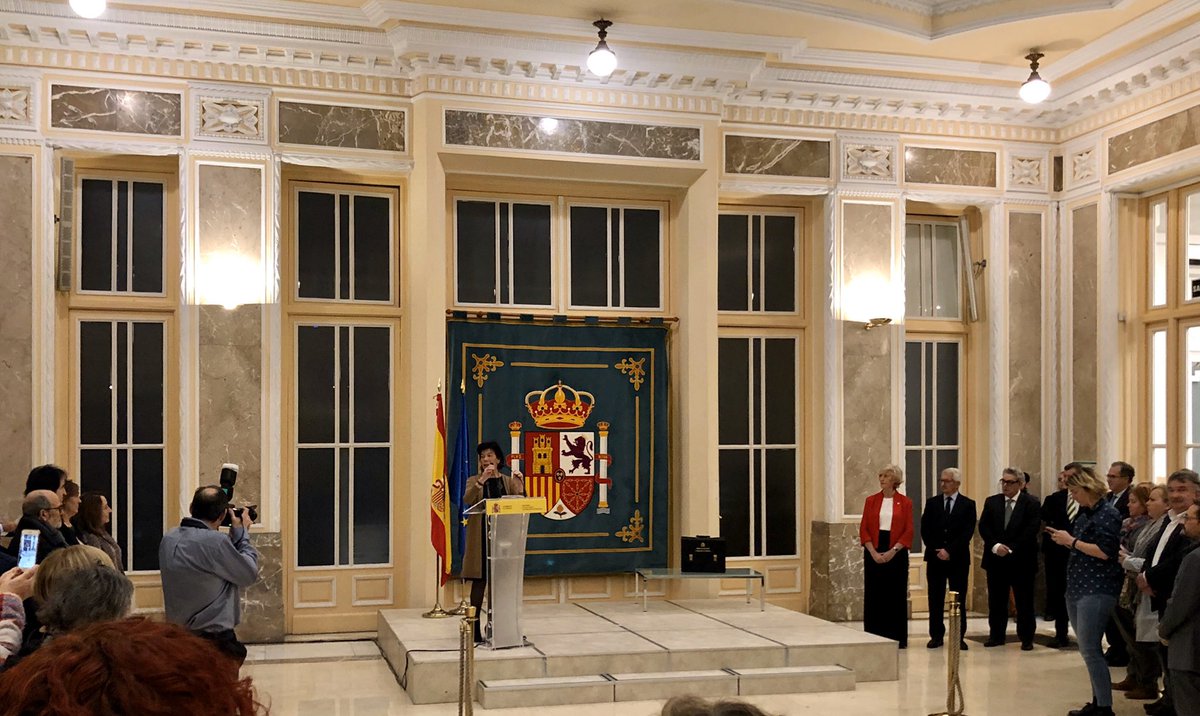 Asistimos a la Toma de posesión de Isabel Celaá, como Ministra de Educación y Formación Profesional. Ofrecemos diálogo en esta nueva etapa y le pedimos una actitud de escucha a todos los sectores, en el marco de los derechos fundamentales <a href="/ecatolicas/">Escuelas Católicas</a>