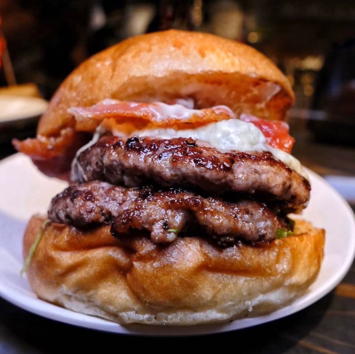 Attainable lunch goals from <a href="/blackironburger/">Black Iron Burger</a> in Urbanspace Vanderbilt. • Photo by <a href="/omgitsbomb/">OMG It's Bomb!</a> vía <a href="/urbanspacenyc/">Urbanspace NYC</a> #midtowneast #midtowneats #nyclunch
