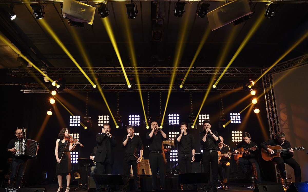 ❄️[INVERNALE // LA PROG] Pour votre plus grand plaisir <a href="/Musical_RMCC/">Les Rencontres de Calenzana</a> accueille le groupe ajaccien Voce Ventu le dimanche 16 février à 18h pour la 2nde soirée d'Invernale !
👉musical-calenzana.com/concerts/voce-…👈
#RMCC2020 #RMCC20 #Invernale #calenzana #corsica #cultura #musique #voceventu