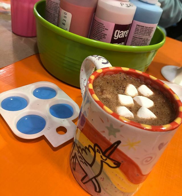 ClayCafeTruro's tweet image. Come in out of the cold. We’re open 10-8 and we have hot chocolate (and lots more treats;). ❄️☕️🎨
.
#claycafetruro #claycafe #hotchocolate #reusablemugs #trurobuzz #trurons #locallovetruro ift.tt/30gMGMj