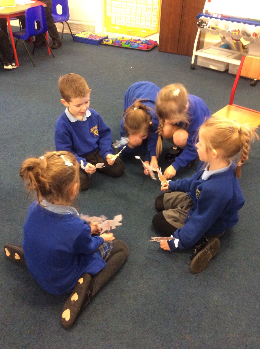 Duxbury_Class's tweet photo. A huge thank you to @sean16_writes for bringing Oscar and Ben to visit we really enjoyed their adventure ! You can find all the puppets from the story at https://t.co/aLoTs2BYMy 📚 #readingrocks https://t.co/HEEFDgHZNa