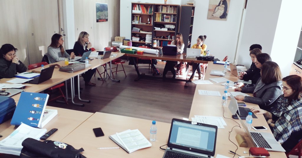 guille_saba's tweet image. Hoy, 2da sesión presencial para revisar el trabajo desarrollado de &quot;BROTES: Programa propio de Estimulación Temprana&quot;. ¡La cosa promete! ¡Y mucho!
Como siempre, de la mano de los mejores: @kiddo_brain 
@dpedagogica 
#somosfesd #estimulaciontemprana