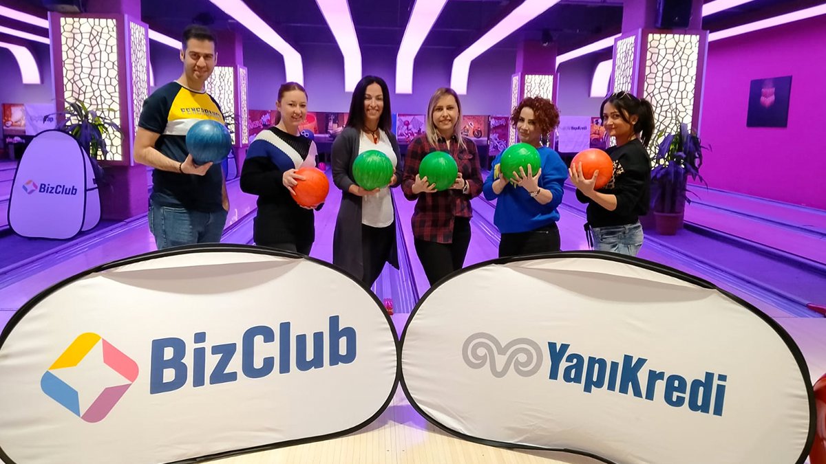 YapiKrediIK's tweet photo. 20 ilde gerçekleştirilecek BizClub Bowling Turnuvası başladı! 
Bursalı BizClub üyeleri 27, Adanalı BizClub üyeleri 13 takımla İstanbul'da gerçekleşecek süper finalde yerini almak için lobutları devirdi. #BizClub https://t.co/ZgyEi2ALSV