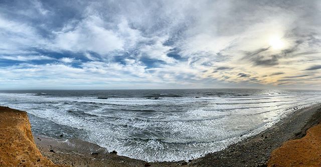 mayarosecreates's tweet photo. Because there’s nothing more beautiful than the way the ocean refuses to stop kissing the shoreline, no matter how many times it’s sent away. 🌊

#mondaymotivation #nevergiveup #keepdreaming #followyourheart #bythesea #montauk #ocean #atpeace https://t.co/OEKPI0Sagw https://t.co/mue5nCs0kl