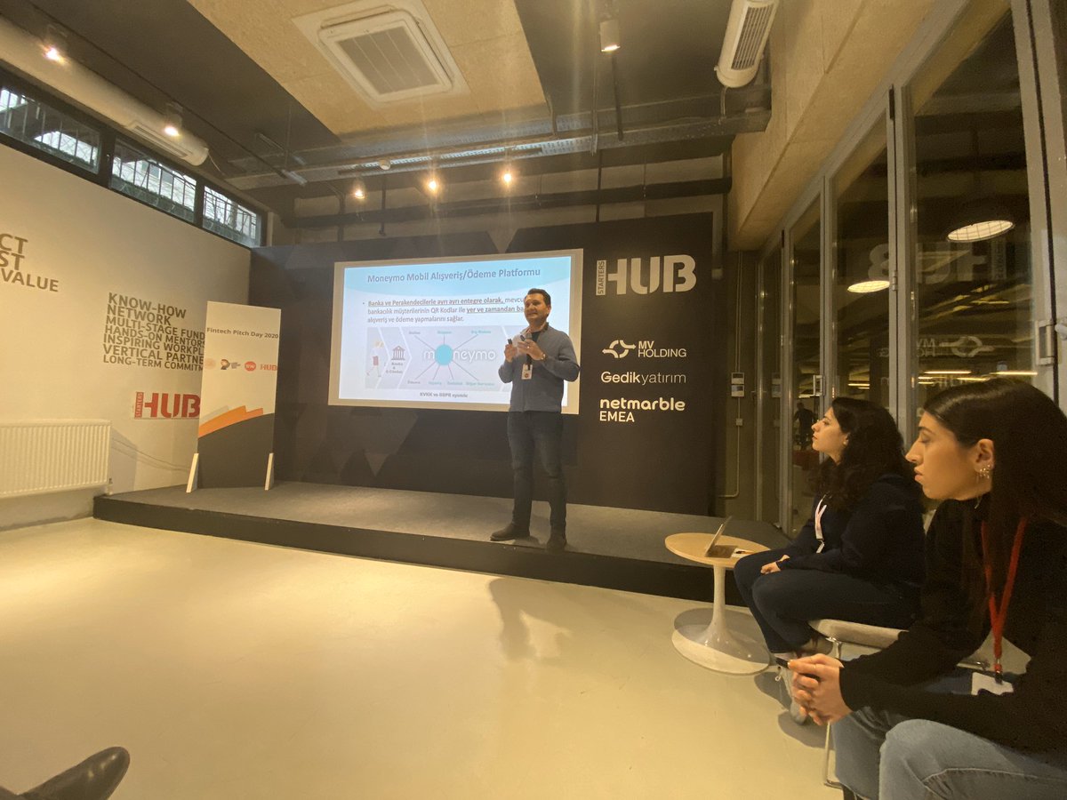 TLENKS's tweet photo. Bugün günlerden Fintech Pitch Day 2020!
51 yatırımcı 10 fintech girişimini dinliyor. İlk girişim #moneymo sahnede..
@startups_watch @istkaorgtr @StartersHub #fintech https://t.co/DL9uXTaJDX