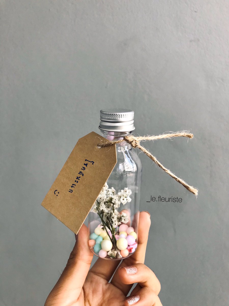 lefleuriste6's tweet photo. 🎄 ขวดดอกไม้ ขนาด 10 ซม. ราคา20บาท 🎈
✏️ ในขวดมีโฟม 
มีการ์ดน้ำตาลแถมให้ 🎁

#ของขวัญวาเลนไทน์ #ของปัจฉิม #ปัจฉิม #วันเกิด #ผู้หญิง 
#ผู้ชาย #ของขวัญครบรอบ  #ร้านดอกไม้  #ขวดดอกไม้แห้ง  #ของขวัญปัจฉิมราคาถูก #ของขวัญวันเกิดแฟน  #ของขวัญปีใหม่  #ของขวัญรับปริญญา  #ของขวัญน่ารัก https://t.co/foDLXgRA0f