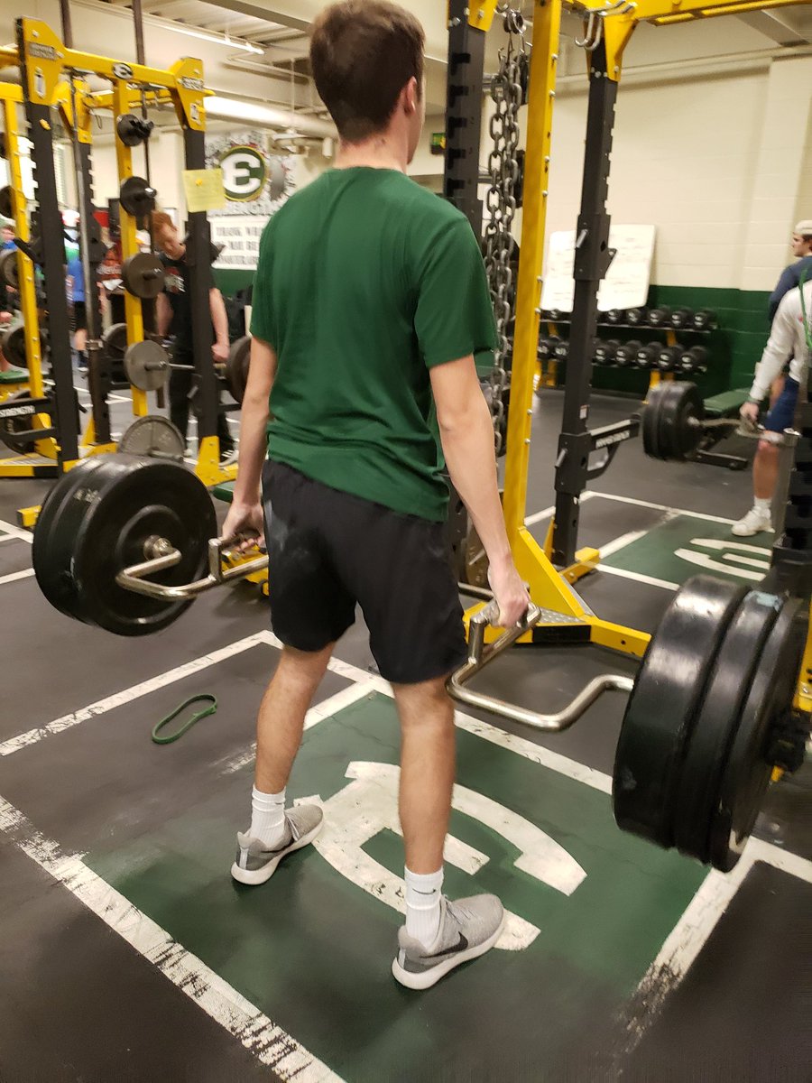 SEHS_Lacrosse's tweet photo. Working hard to create the best versions of ourselves for the season! #EdsUp🦅 https://t.co/gHUuEAVPOl
