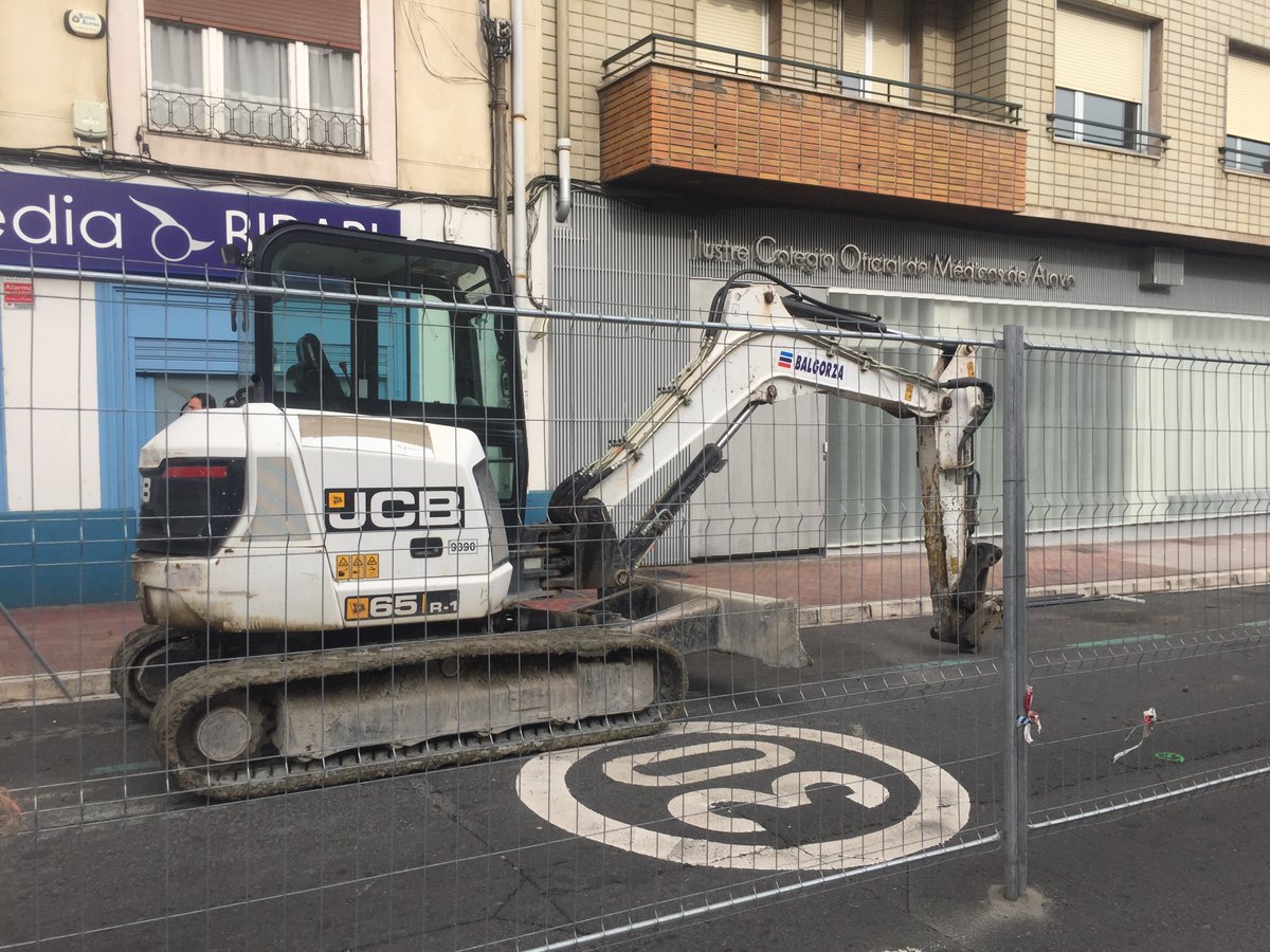Arrancan las obras para modernizar la Plaza del Hospital bit.ly/3a8f7R4 #Vitoriagasteiz