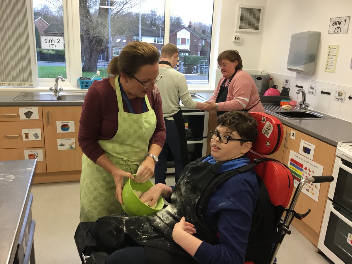 woolston6thform's tweet photo. Our sensory cooking group really enjoyed making scones of all different shapes and sizes. #woolston6thform #sensorycooking #baking https://t.co/lSH4z8Cu4D