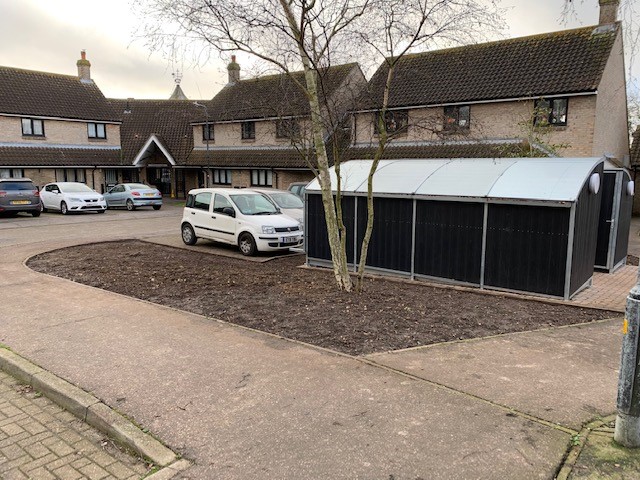 MarkBcbh's tweet photo. Second project of the New Year at #FairfieldGardens #StAnnes. #IDVerde have cleared borders ready for planting once the plants are in from the nursery #WeAreCBH #Colchester #ShelteredHousing #SocialHousing #landscapedesign https://t.co/oI0Mu1eSmp