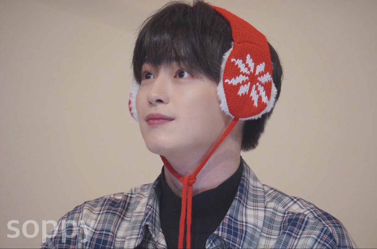 ____spy's tweet photo. 200104 
🐰🧣☃️💕

#준섭 #신준섭 #배우신준섭 #ShinJunSeop https://t.co/88Mahedr8r