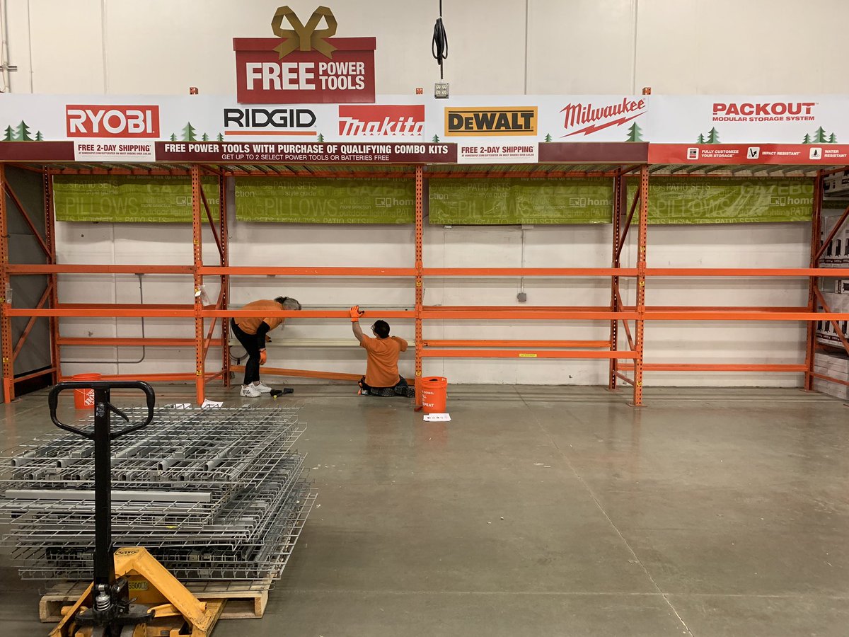 caitlin_keon's tweet photo. Big thanks to @4719HD and our D25 DS Petar for getting everything cleared so we can start right away setting Winter Vanities! #vanityinsanity #teamwork #oneteam @JoelMBrownIdaho @jay_sirmans @RussellABlackb1 @4719Met https://t.co/piLveSnFn2