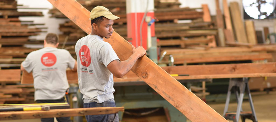 Could wood help save a city? 
The #Baltimore Wood Project teams <a href="/forestservice/">USDA Forest Service</a>
 Research &amp; Development (R&amp;D) and @USFS_NA_SPF
 with partners in seeking answers and rethinking the value of what many consider to be urban wood "waste.” go.usa.gov/xpe2Q
#recycle #jobs #economy