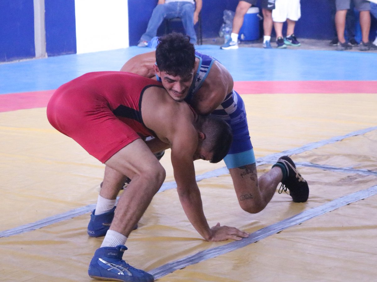 fedeluchapa's tweet photo. ¡Nuestra Selección!🇵🇦 Panamá ya tiene el equipo definido con el que competirá en los Panamericano de lucha el 9 de marzo en Ottawa Canadá.🇨🇦💪

▶️Estilo libre: 
Richard Rodríguez 57kg
David Pinilla 65 kg
Julio González 74 kg

#Veraguas #Panamá #Lucha #Chiriquí #PanamáOeste #Colón https://t.co/rGPKsLqEQm