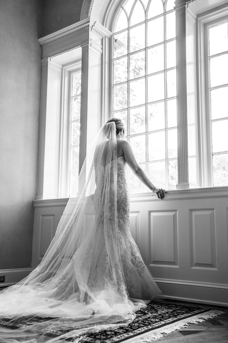 The_Heathersss's tweet image. Currently designing my wedding album and it honestly brings me so much joy to relive these moments through every photo placed and every line of copy put in the right spot. I feel truly blessed to have had a beautiful wedding day ⛪

#weddinginspiration #roaring20s  #phillyblogger