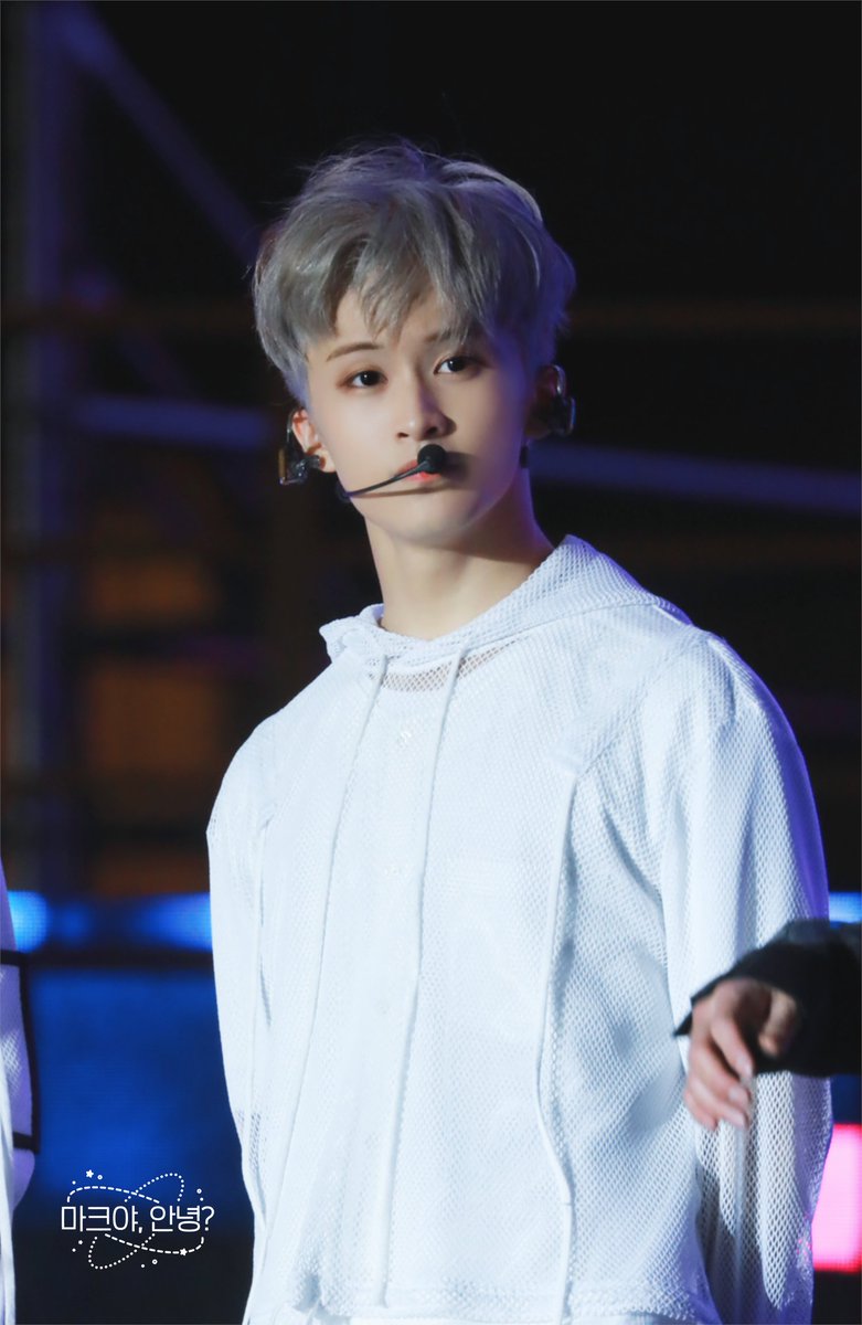 Hi_Mark_ya's tweet photo. 200111
#마크 #MARK #マーク
#NCT #NCT127 #SuperM https://t.co/SbwCK8PGA6