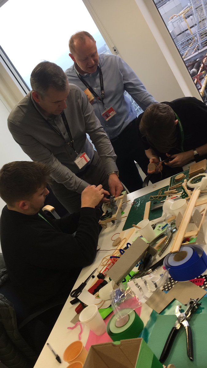 EmmaPrimary's tweet photo. @Gatwick_Airport engineers &amp; appreciates getting involved in the projects today! New challenge for everyone involved @primaryengineer #EngineersInTheMaking #STEM #funforallages https://t.co/HCpBbd9Opo