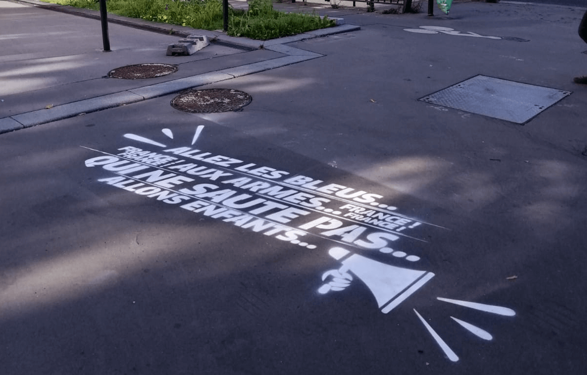 cubelist11's tweet photo. Le marquage au sol publicitaire : une technique de street marketing qui séduit de plus en plus d’enseignes - https://t.co/GJ39nNWiuF https://t.co/mNskIkEfts