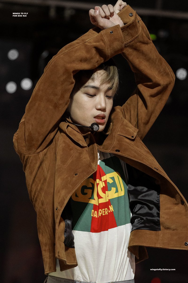 WingsToFly114's tweet photo. 𝐂𝐇𝐀𝐏𝐓𝐄𝐑 𝟏𝟎𝟎.

➖

陌上花開，可緩緩歸矣

➖

181012 IBK 참좋은콘서트 #카이 #김종인 #엑소카이 #엑소 #KAI #EXOKAI #EXO @weareoneEXO https://t.co/bY8pX3qfZq