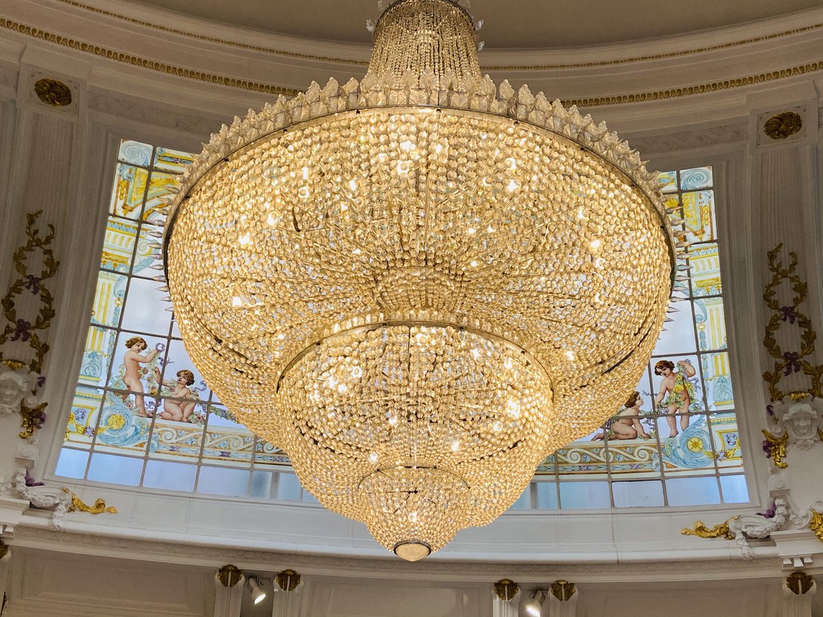 NegrescoHotel's tweet photo. Le Negresco vous souhaite une semaine brillante !
The Negresco wishes you a brightly week !
#Negrescostyle #Nice06 #LHWtraveler
@labelepv https://t.co/LvT3H5K3cv