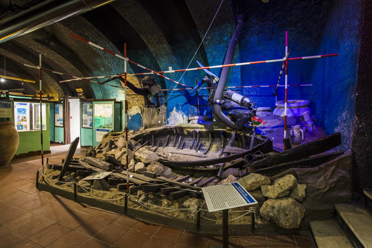 MuseoSev's tweet photo. Volete scoprire i segreti  dell’archeologia marina?
Oppure scoprire quali furono i popoli che frequentarono sin dall’antichità il @Castello_Severa?
Venite a scoprire queste e altre curiosità nel fine settimane con le nostre speciali visite guidate! https://t.co/UmgSQikMtX