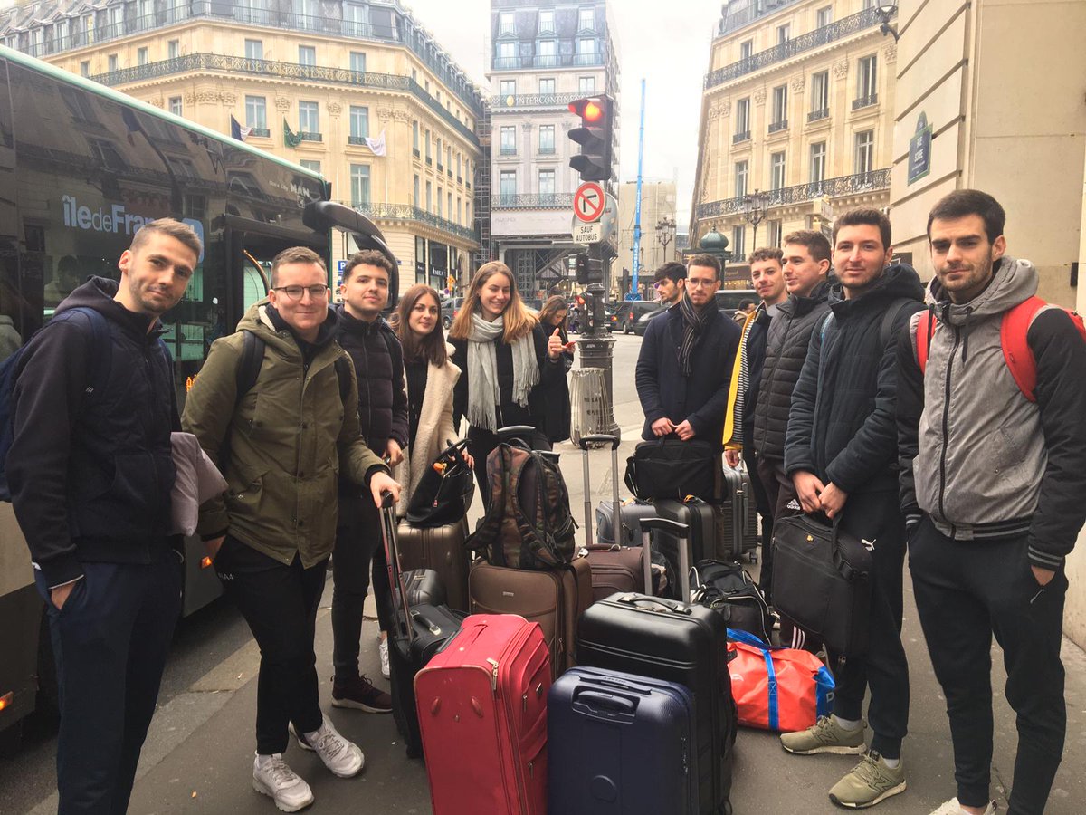 big_degree's tweet photo. Winter school à Sheffield! 
Les étudiants de Master 2 sont prêts pour une expérience concrète de l'initiation à la recherche #collect et #traitementdesdonneés https://t.co/3Ed8cCuztK