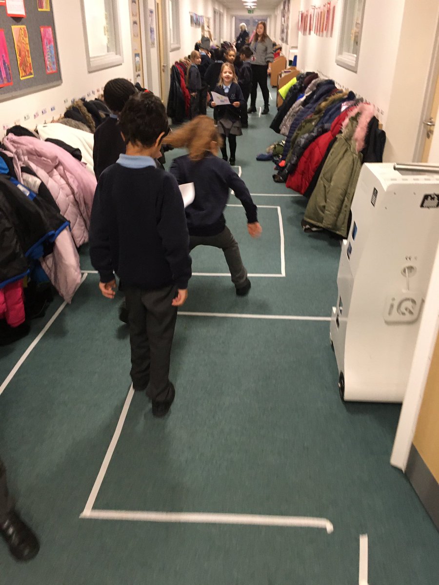 woody_year2's tweet photo. 2BW are enjoying using each other to create algorithms in Computing this afternoon! @WoodySchool #ForwardsBackwards #LeftRight #TheMaze https://t.co/mVtGZb7xae