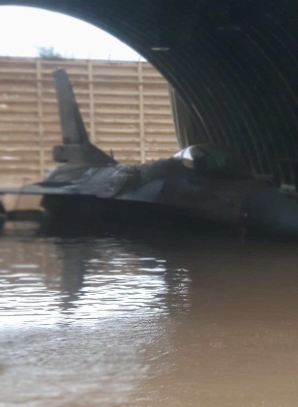 AbdMalekHussin's tweet photo. Media Israel melaporkan, lapan jet pejuang F-16 musnah akibat banjir yang melanda pengkalan tentera udara Hatzor di selatan Israel. 

Dari pengkalan inilah, Israel sering melancarkan serangan udara ke atas Gaza.

Sejak minggu lalu Israel dilanda ribut terburuk dalam 50 tahun. https://t.co/pCTcrcLJmV