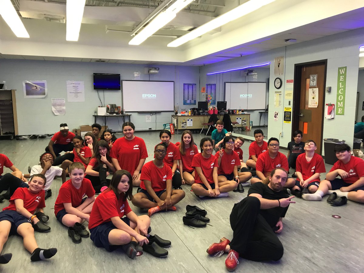 AACPSHPED's tweet photo. @ommsaacps #students in Ms. Stoler's #Dance for #athletes class participated in a Tap master class last week, perfecting fine motor skills and discovering hidden #talents! (1/2) https://t.co/KbGahCLF1d