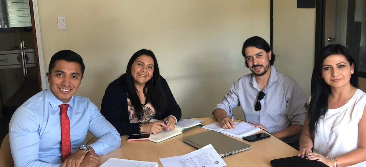 Felices de presentar nuestro proyecto #Refill al <a href="/FondoAmbientalQ/">Fondo Ambiental Quito</a>. Tenemos la confianza de que juntos podamos impulsar nuestra campaña dirigida a  combatir la polución plástica y fomentar el uso de botellas reutilizables en la ciudad de Quito. #FundacionCircular #StayTuned