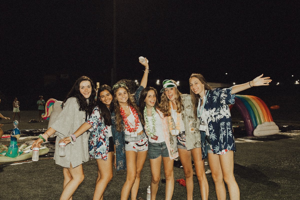 It’s officially 2020 which means #summeriscoming! Did you know that the early bird rate was extended to February 1st? Pastors and leaders, register your group today! Are you a student and you want to sign up? Find out more information at your youth group!