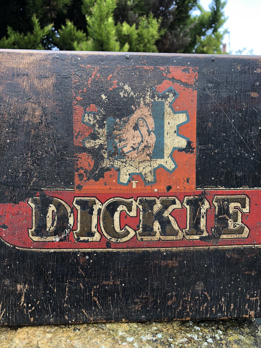 LisaMarieFranks's tweet photo. 🌟 New Stock @ Melksham Arcade🌟
Victorian Wooden DICKIE Work Ware Advertising Storage Box. £38.
#workware #dickies #storagebox #woodenbox #box #boxes #tools #text #font #brocante #chippypaint https://t.co/AiBp2I3SAv