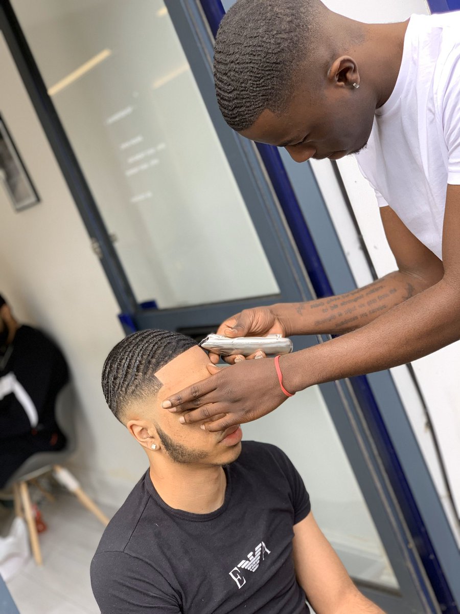 hendrxx__'s tweet photo. Taking my business a lot more serious this year. My main focus in 2020 🙏🏽 I want to be verified by the end of the year inshallah 🙏🏽 https://t.co/Hdv4Mbwtxs