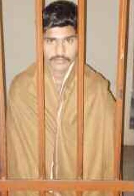 kamran_zarkoon's tweet photo. A 14 year old boy was raped and video was recorded for blackmailing in future. Rapist is behind the bars. Unfortunately as a society we have come to this low,that I would say please don’t blindly believe even your neighbors &amp; drivers,for your children.
@jahmed95 
@sindhpolicedmc https://t.co/nidHMtQNZH
