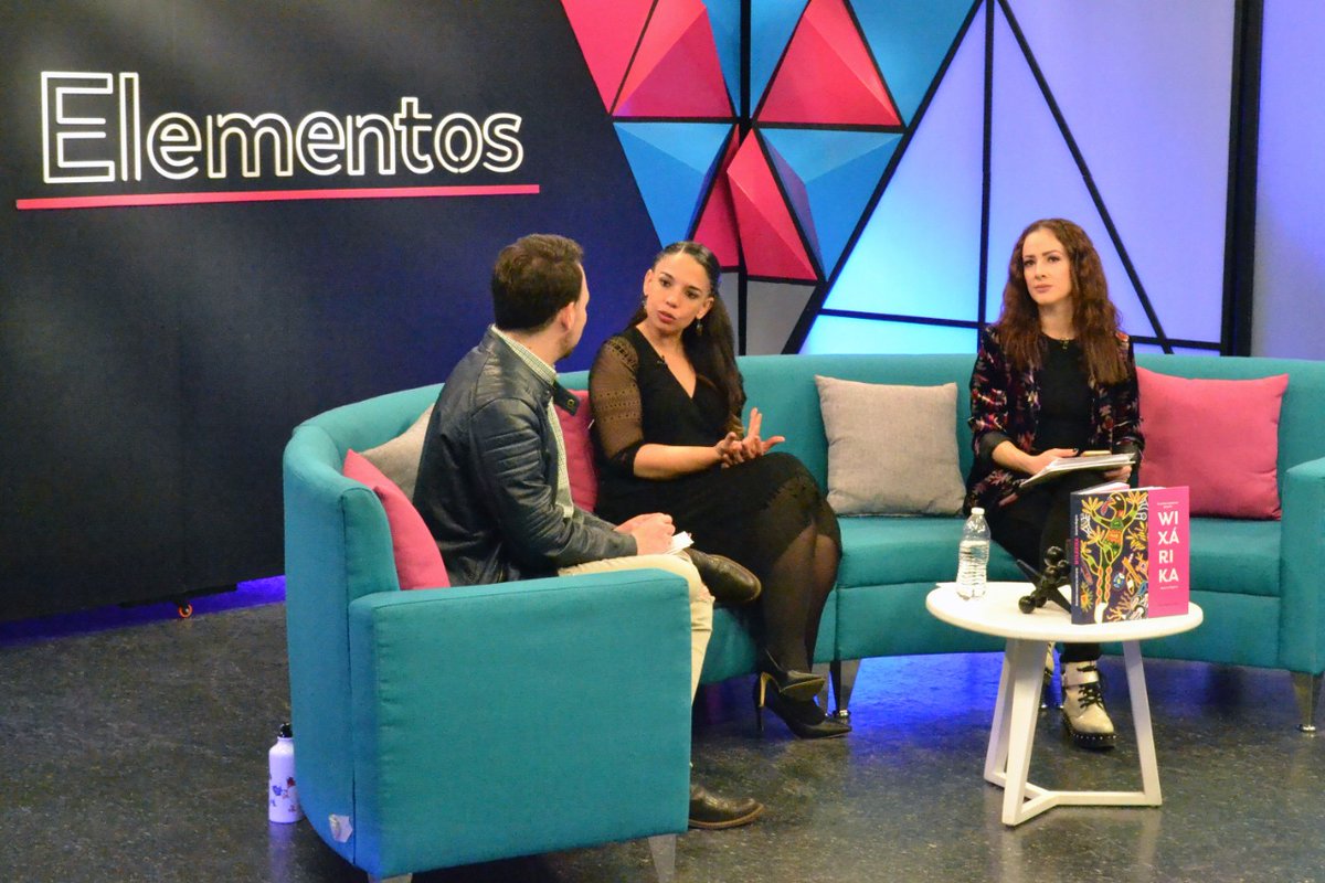 Gio_Jaspersen's tweet photo. Tuvimos el gusto de estar en @ElementosJTV con @soyjackieglez y @AdrianPenia  para conversar acerca de la presentación de Grandes Maestros del arte Wixárica. Siempre es un gusto poder estar en @JaliscoTV para continuar difundiendo los programas y actividades de @CulturaJalisco https://t.co/uixB34vQ3s