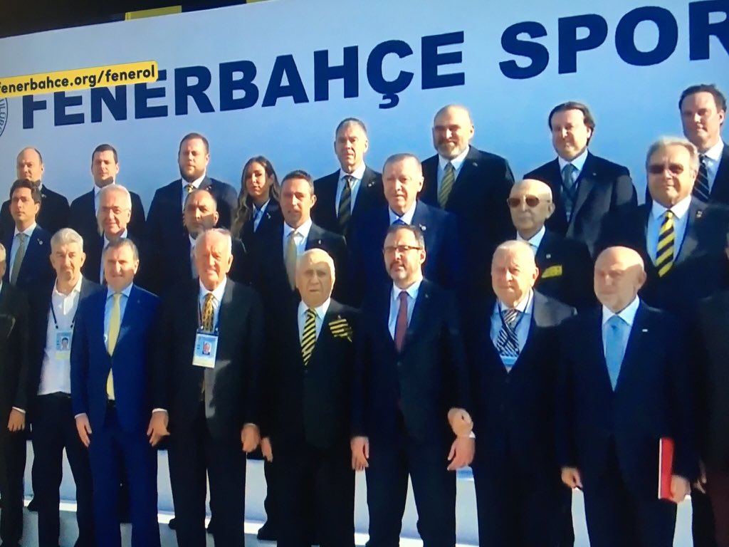 DÖVLÖT BÖZÖ BÖKMÖYOR...