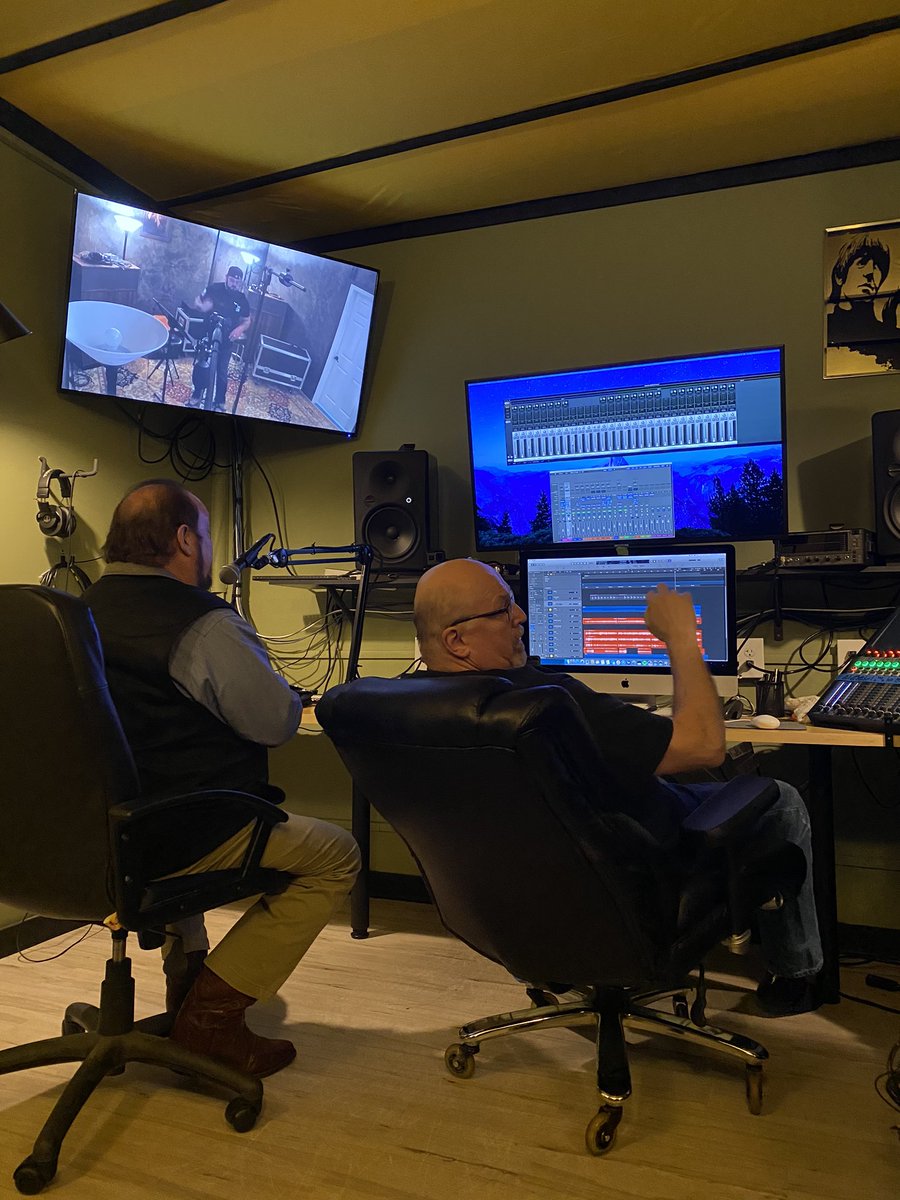 justinraywill's tweet photo. We are in the studio today with WHITS END BAND, Dr. David Godbold, Dendy Brooks &amp; Chris Whitaker https://t.co/SiaxgxUEv5